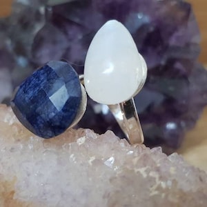 Sapphire and moonstone ring in adjustable sterling 925 silver