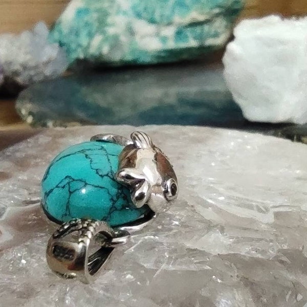 Turquoise pendant on sterlina 925 silver base fish shape