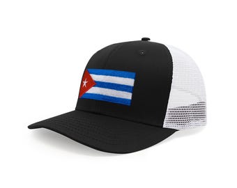 Czapka Cuba – regulowana czapka bejsbolówka typu trucker z zapięciem typu snapback i haftowaną flagą