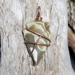 Arrowhead pendant, copper arrowhead pendant, copper arrowhead necklace, arrowhead, wire wrapped arrowhead, green arrowhead pendant