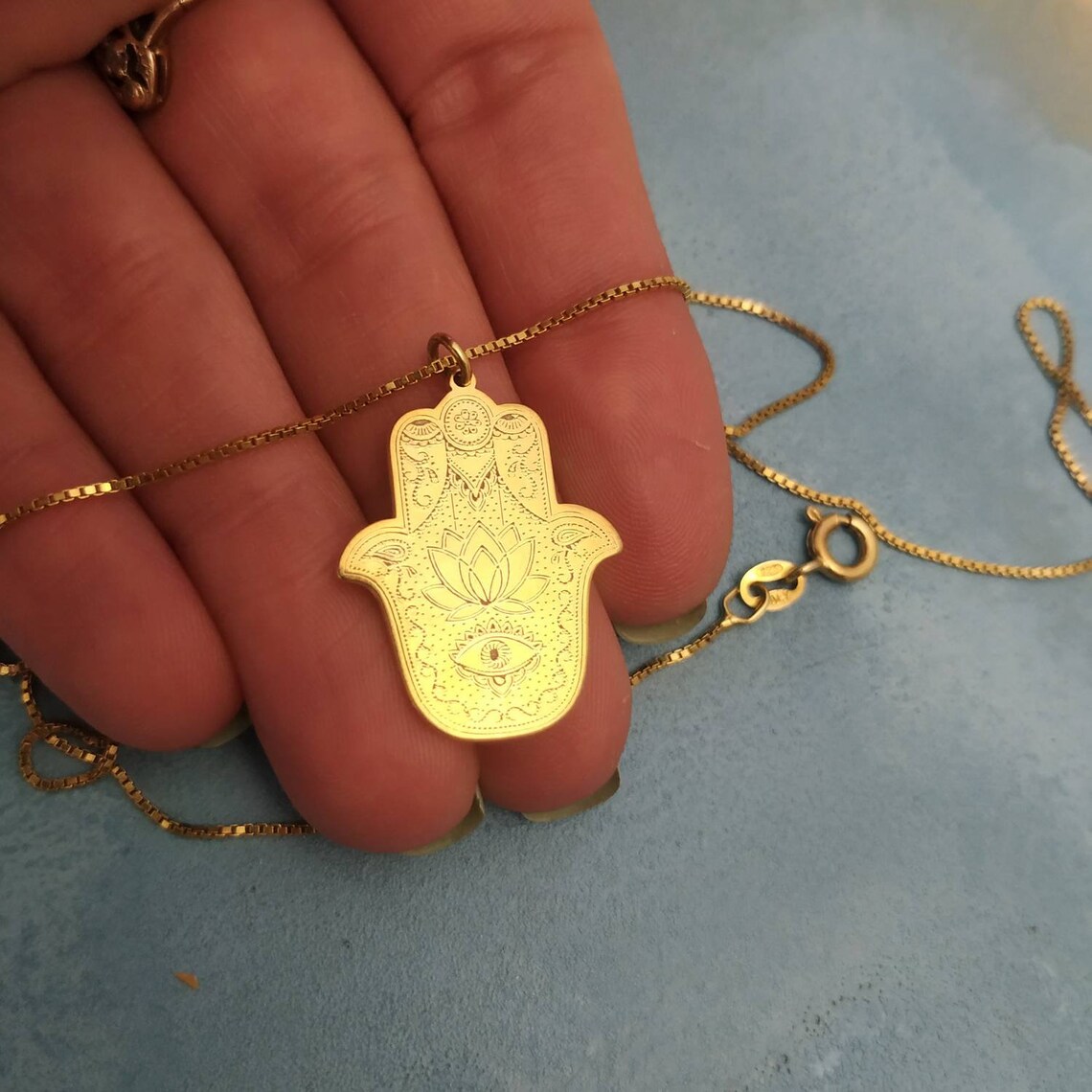 14k Solid Gold Hamsa Hand Necklace Hamsa Pendant Hand Of Etsy