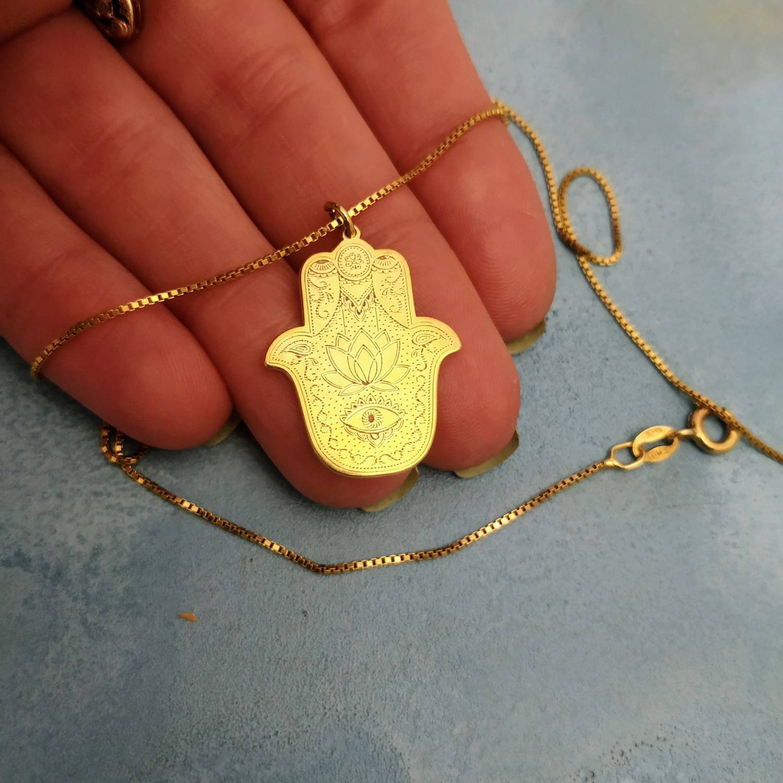 14k Solid Gold Hamsa Hand Necklace Hamsa Pendant Hand of Etsy
