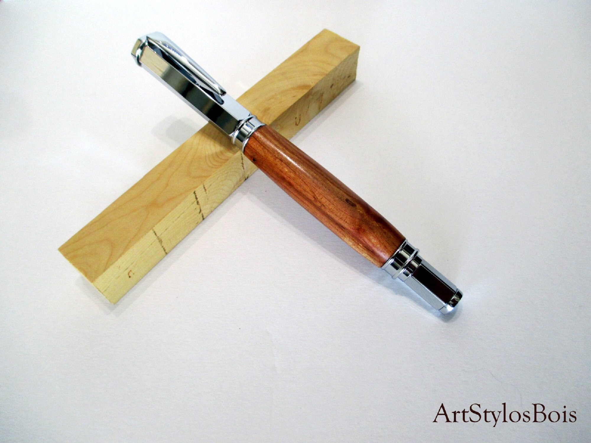 stylo Plume, Roller en Bois de Prunierfabrication Artisanale Française