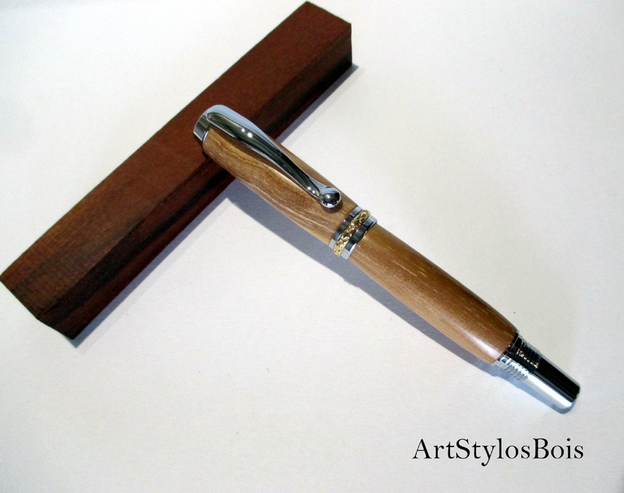 stylo Plume, Roller et Bille en Bois d'olivierfabrication Artisanale Française