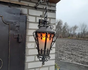 Garden lantern for lighting the yard