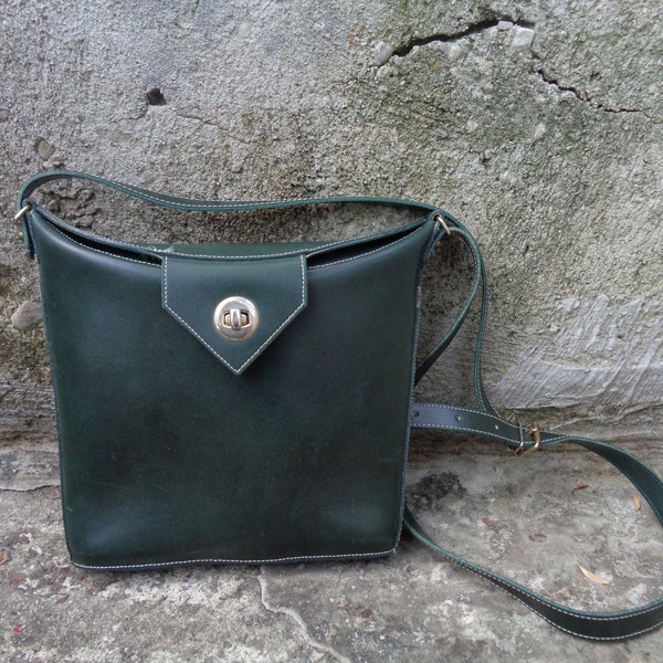 PAGUETAGE Green Leather Shoulder Bag, Made in FRANCE