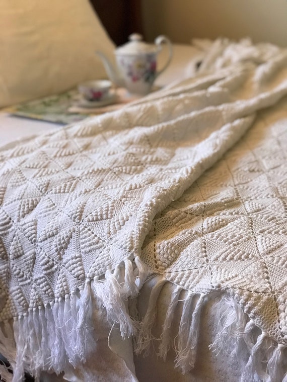 Vintage Hand Crochet Coverlet Or Bed Throw In White Cotton Etsy