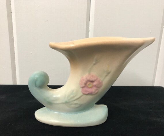 Vintage Hull Cornucopia Dogwood Vase Hull Pottery Vintage Etsy