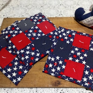 Handmade, Quilted Pot Holders, Patriotic Theme Pot Trivet/Pot Holder, Red White and Blue Hot Pads, 4th of July Pot Holder