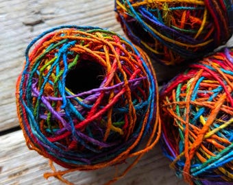 Paquete múltiple de hilo de cáñamo fino de color arcoíris