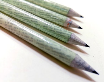 Lápices de periódico reciclados