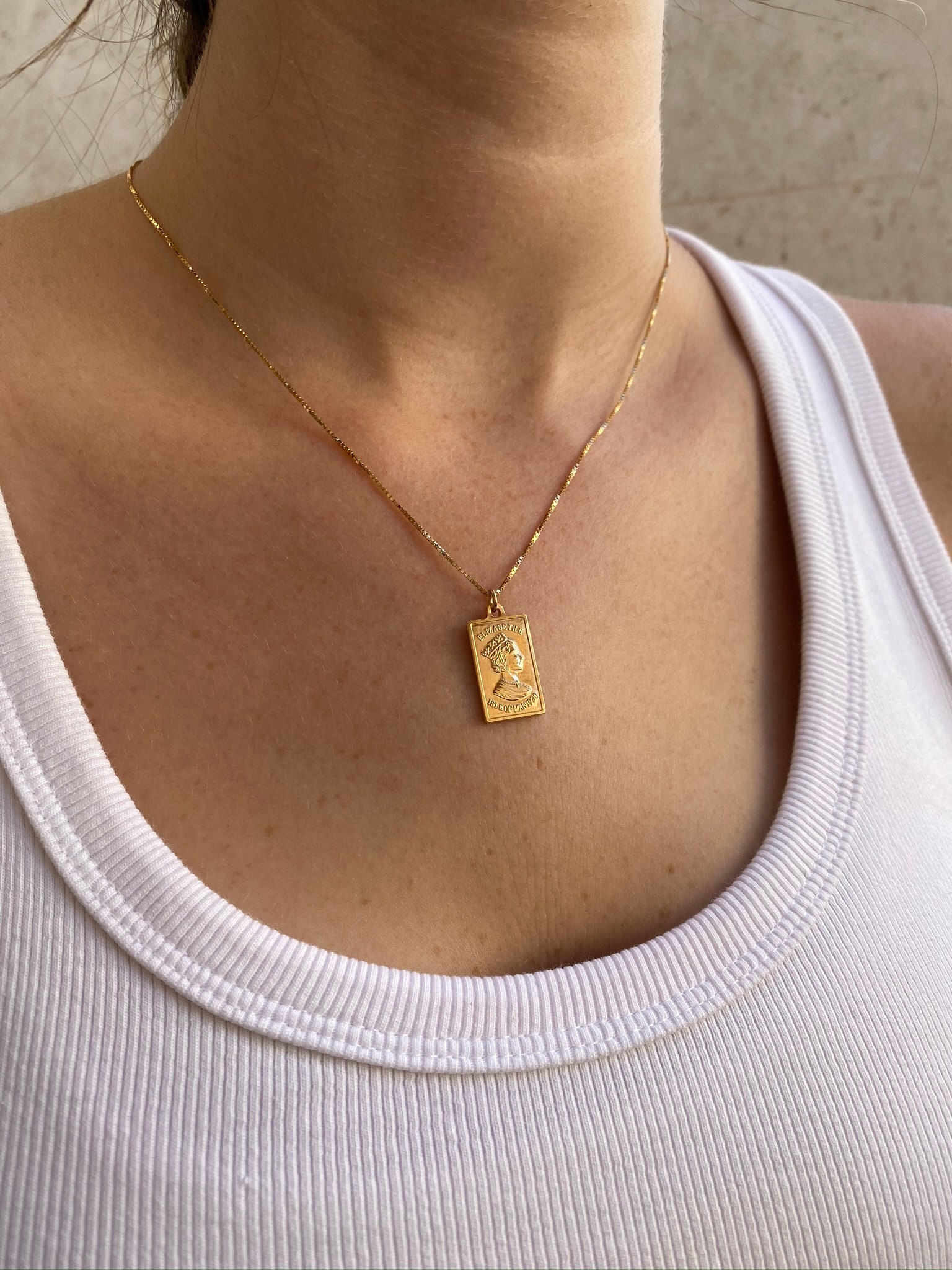 Rectangle Coin Necklace Square 