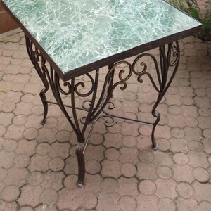 Table display, table for games, coffee table, hand forged table, garden table, table cloth, kitchen table, table idea, table plant, tables