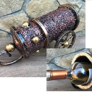 Regalo de aniversario de hierro para él, aniversario de hierro, portabotellas, botellero, regalo de aniversario, botellero, regalos de hierro, soporte de botellas, decoración de vino