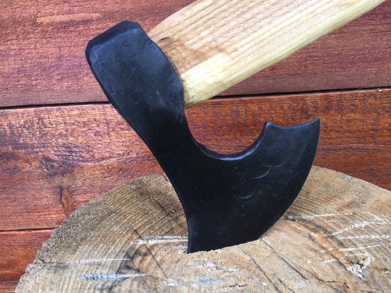 Hache de découpe de pizza viking très unique et rare gravée