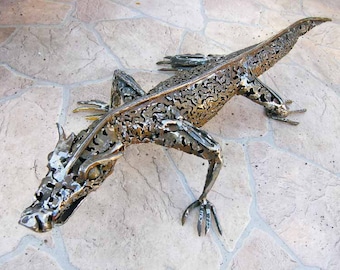 Steampunk sculpture, scrap metal art, industrial art, steampunk furniture, scrap metal, repurposed, reclaimed, recycled, metal scrap lizard