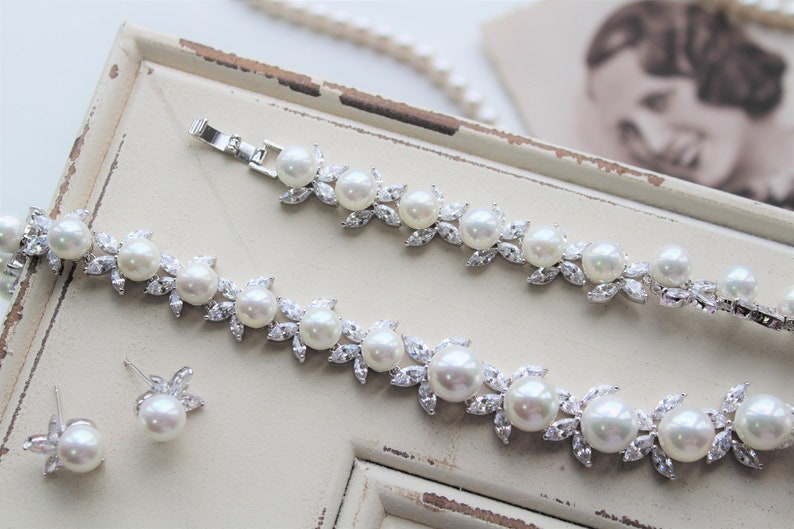 UK Wedding Necklace Pearl Earrings Wedding Pearl Jewelry Set Wedding Earrings Wedding Jewelry Bridal Earrings and necklace