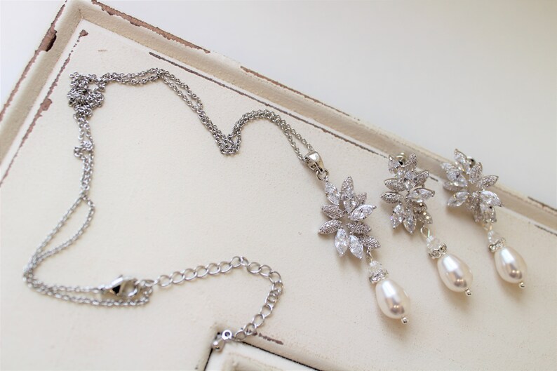 Pearl Earrings Art deco Jewelry Bridal jewelry Pearl Earring And Necklace set Dangle Weddings Wedding Earrings Silver Bridal Earrings