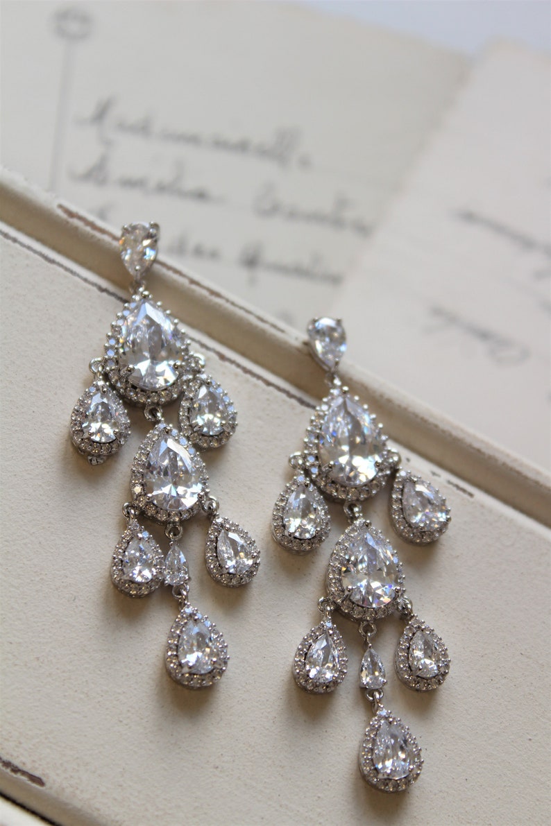 Bridal Earrings Vintage Style Crystal Earrings Tear Drop earrings Chandelier Earrings Wedding jewelry Wedding Earrings Art Deco Earrings