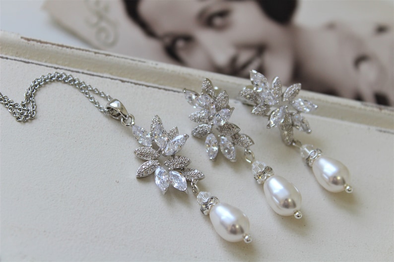 Pearl Earrings Art deco Jewelry Bridal jewelry Pearl Earring And Necklace set Dangle Weddings Wedding Earrings Silver Bridal Earrings