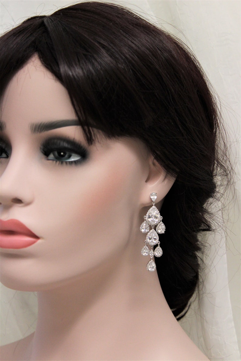 Bridal Earrings Vintage Style Crystal Earrings Tear Drop earrings Chandelier Earrings Wedding jewelry Wedding Earrings Art Deco Earrings