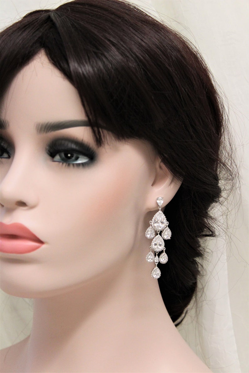 Bridal Earrings Vintage Style Crystal Earrings Tear Drop earrings Chandelier Earrings Wedding jewelry Wedding Earrings Art Deco Earrings