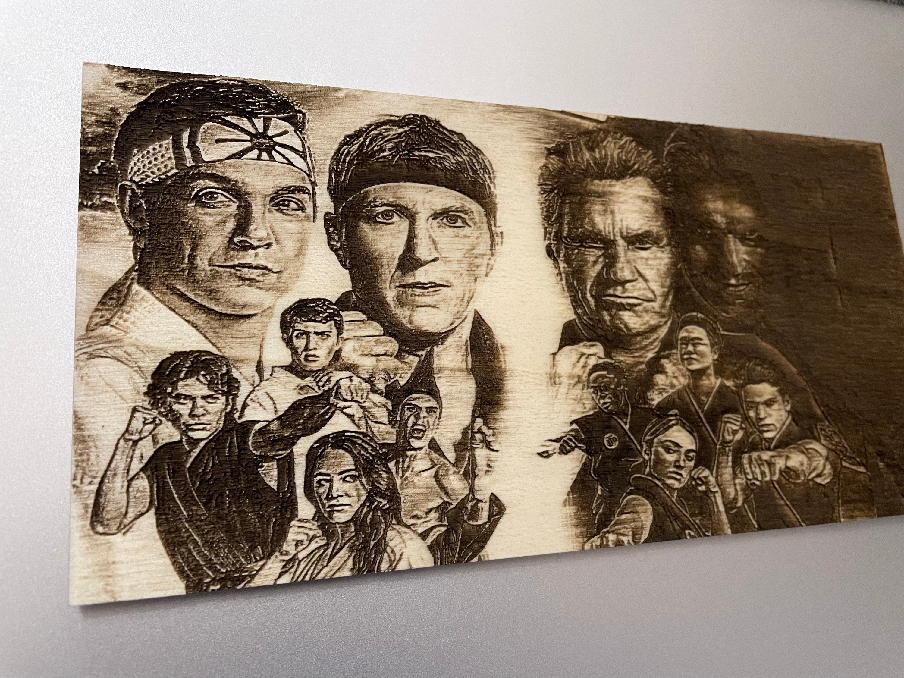 Gegraveerd houten paneel Cobra kai Serie tv