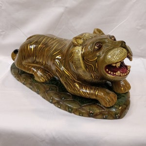 Jade stone lion statue, Gemstone lion statue, Lion statue, Gemstone animals, carved stone animals, Home decoration, personalized Gifts