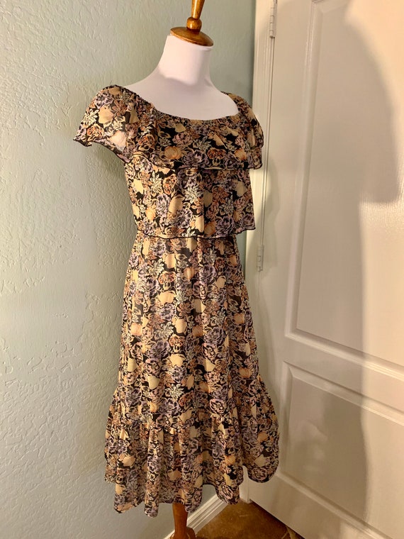 Vintage 70s Fruit and Floral Ruffle Sundress - image 4