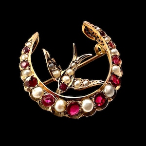 Antike Rubin und Perle 9 Karat Gold Schwalbe Vogel Halbmond Brosche • Edwardian Victorian