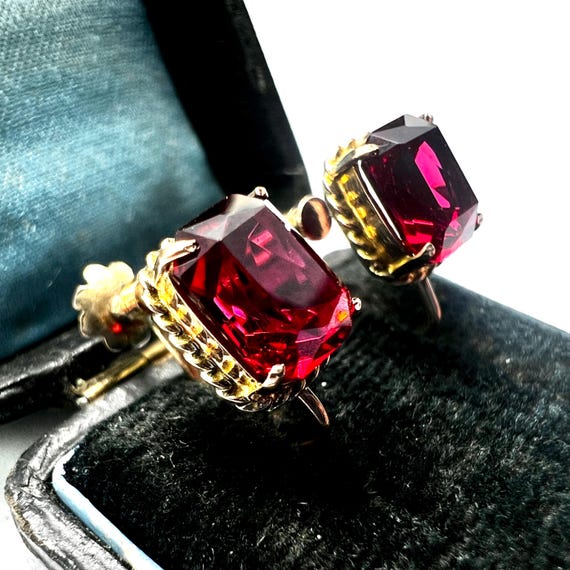 Antique 9CT Gold Ruby Red Paste Screwback Earrings - image 2