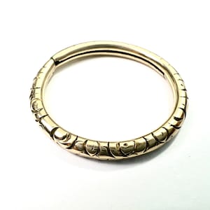 Antique Georgian 9CT Gold Engraved Split Ring