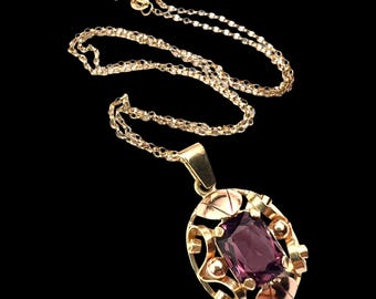Vintage 1940s 14CT Gold Pendant with Amethyst Paste