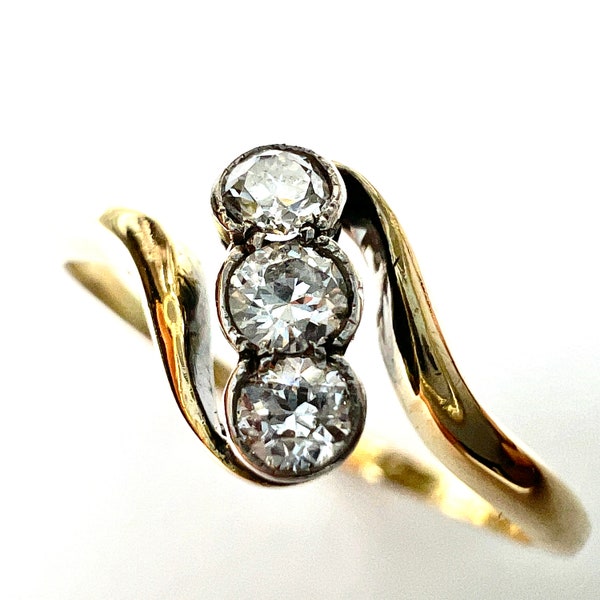 Vintage 18CT Gold Three-Stone Diamond Ring