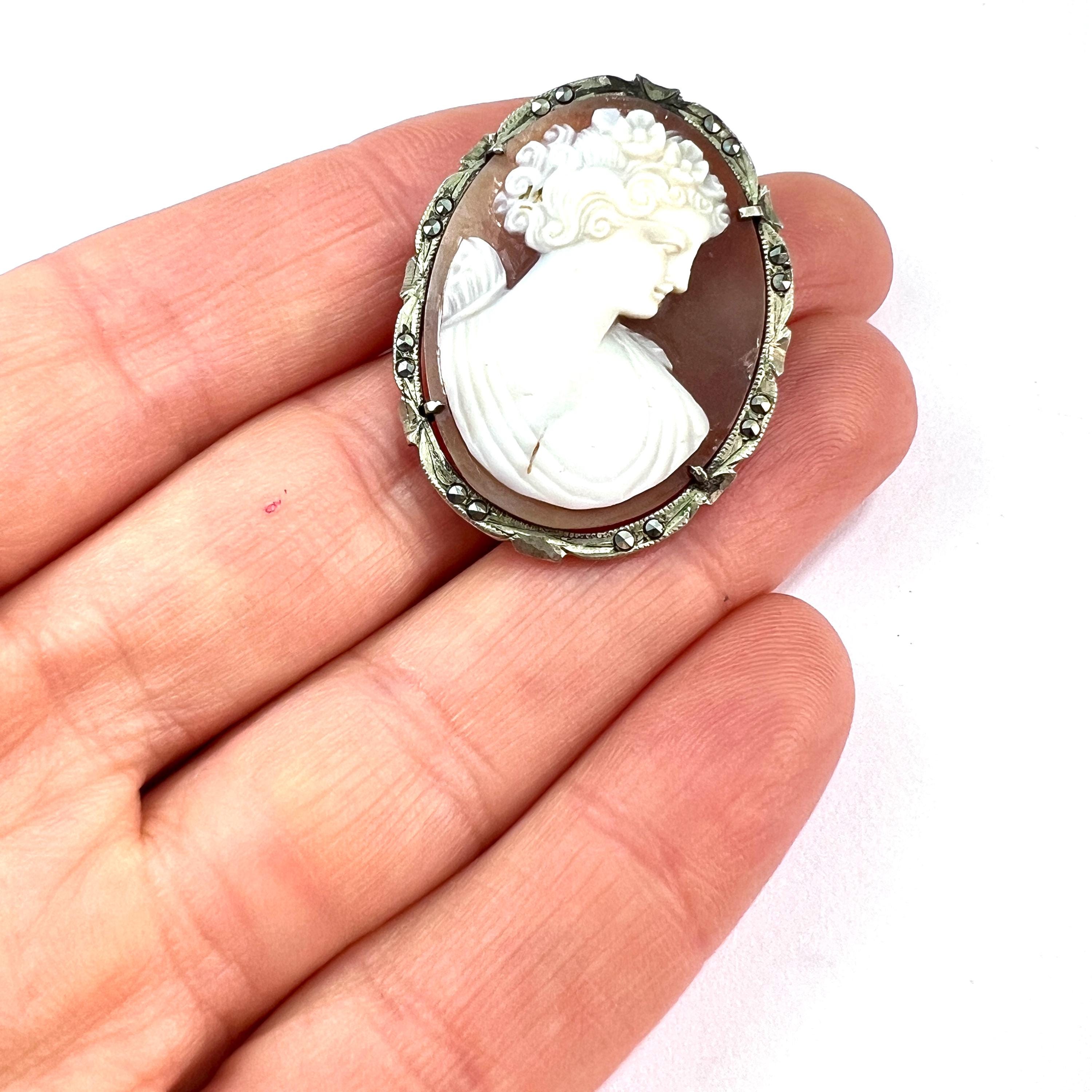 ヴィンテージシルバーマーカサイト彫刻シェルカメオブローチ - Etsy 日本