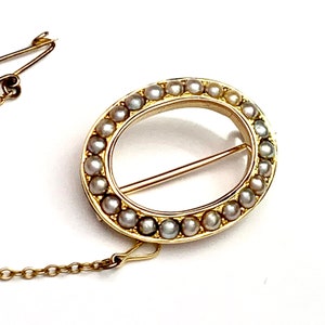 Antique Victorian 9CT Gold Pearl Brooch with Safety Chain