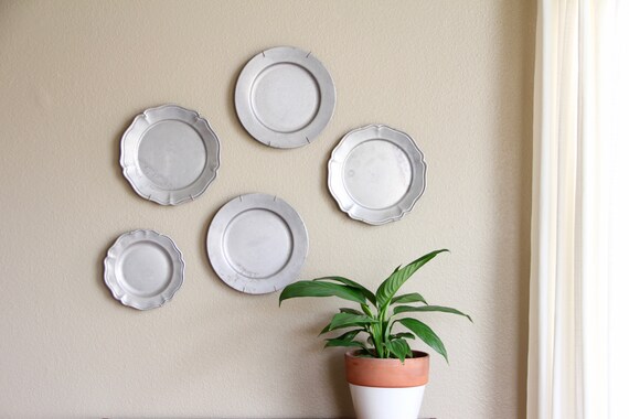 Oneida Pewter Plates Pewter Plate Plate Hanger Bookshelf Etsy