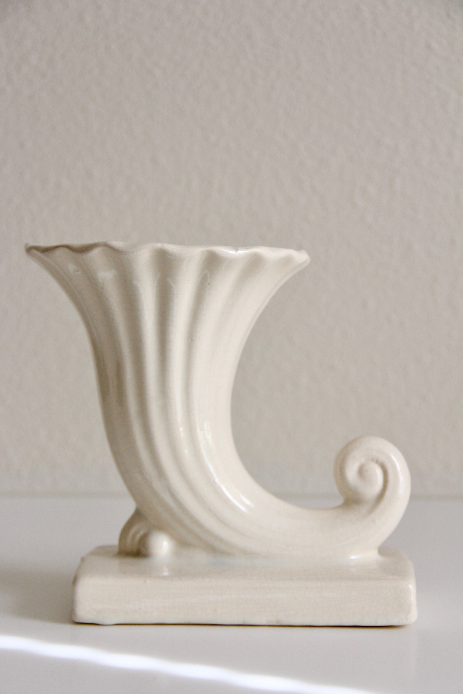 Mccoy White Cornucopia Vase Mccoy Pottery Art Deco Etsy