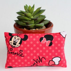 Minnie Mouse Pocket Tissue Holder - Handmade fabric tissue pouch - tissue travel case