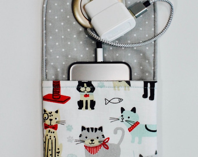 Kitties Cell Phone Charging Station - Cats Phone Charging Pouch ...