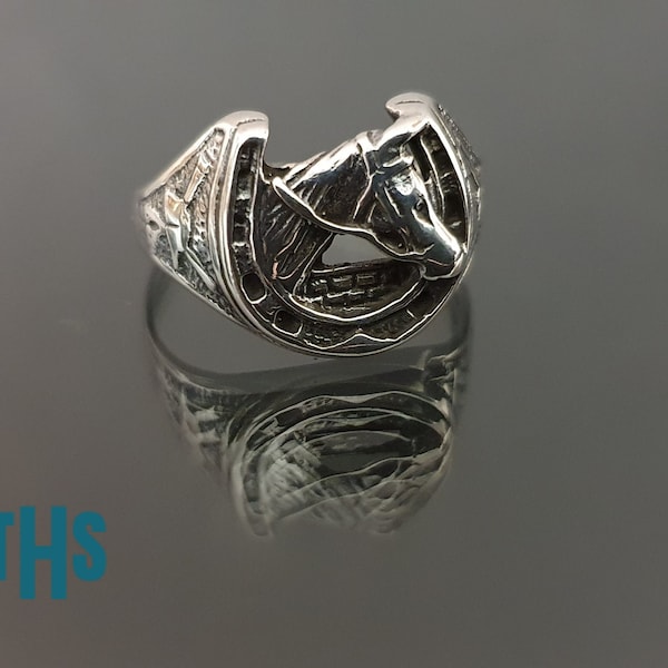 Bague en fer à cheval en argent sterling (925), bague porte-bonheur, unisexe, cadeau pour lui, cadeau pour elle, design unique, fait à la main au Royaume-Uni, cadeau pour amoureux des chevaux