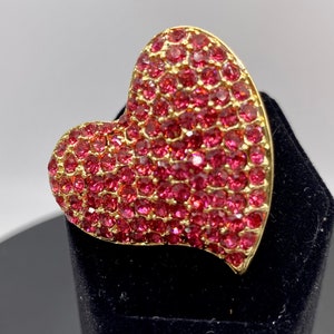 Pretty Pink Crystal Heart Needle Minder/Magnet
