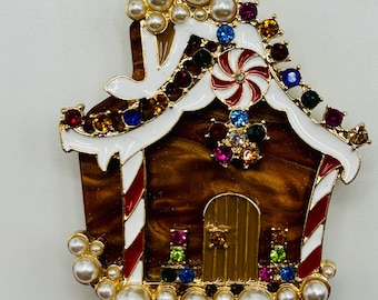 Beautiful Large 3-D Gingerbread House Crystals Pearls Minder/Magnet