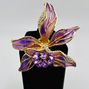 Beautiful Lavender Orchid Needle Minder/Magnet