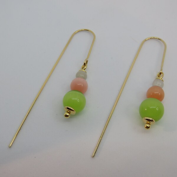 Boucles d’oreilles long crochet doré, boucles perles en verre et or, boucles perles « œil de chat », boucles perles orange, vert et blanc