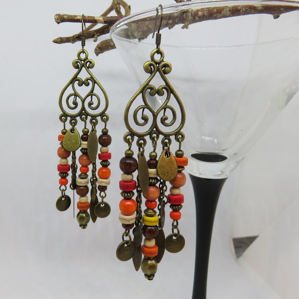 Boucles d'oreilles multicolores, boucles longues et bohème, boucles perles multicolores en bois, boucles perles Heishi imitation howlite