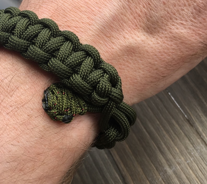 Survival Bracelet, MIL-C-5040 Type III 550 lb strength Parachute Cord Bracelet, Paracord Bracelet, Military Grade Survival Bracelet, image 9