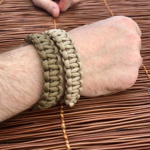 Survival Bracelet, MIL-C-5040 Type III 550 lb strength Parachute Cord Bracelet, Paracord Bracelet, Military Grade Survival Bracelet, image 1