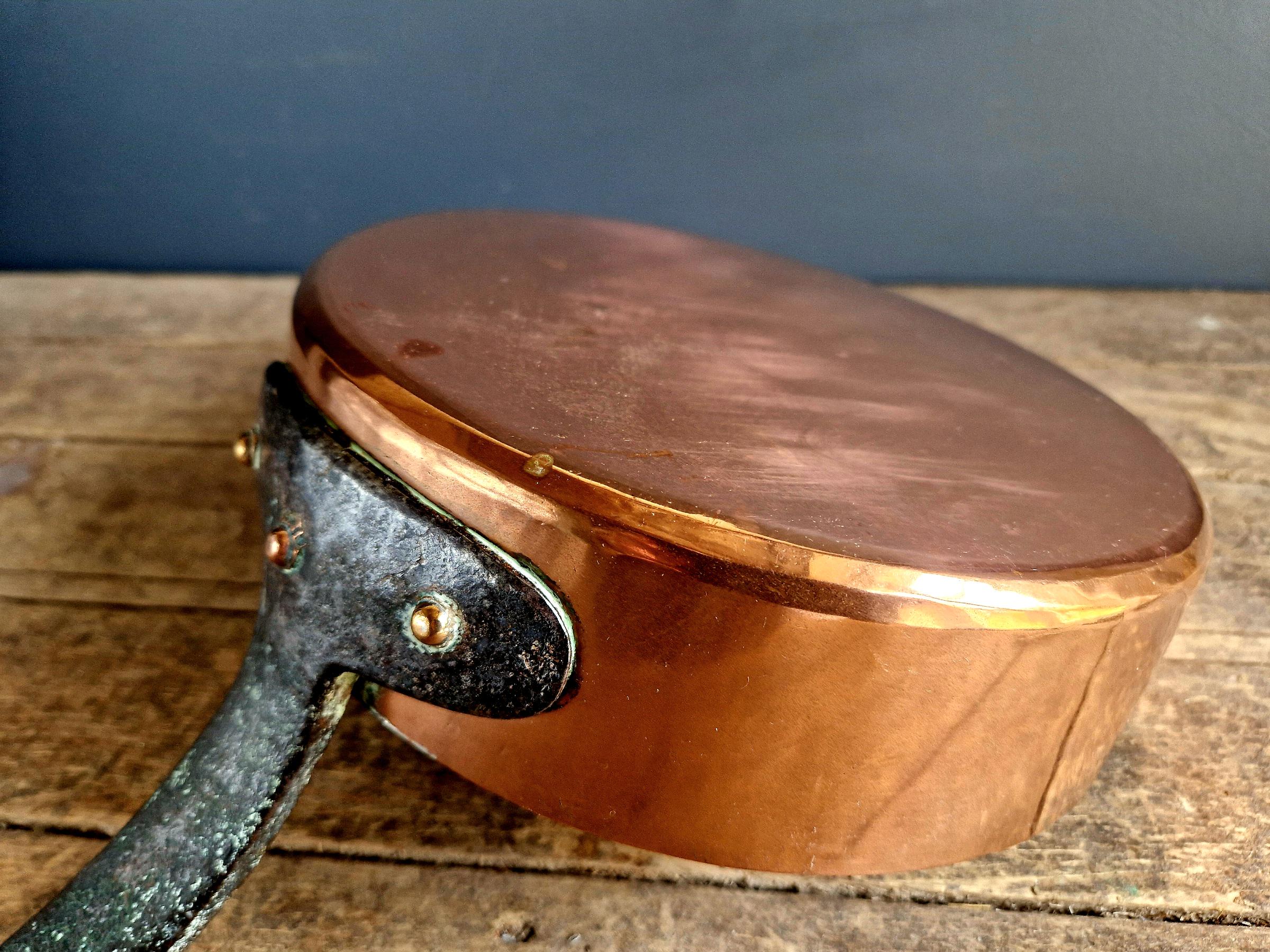 Grande Sauteuse En Cuivre Vintage - Fabriquée En France - Poignées Fonte