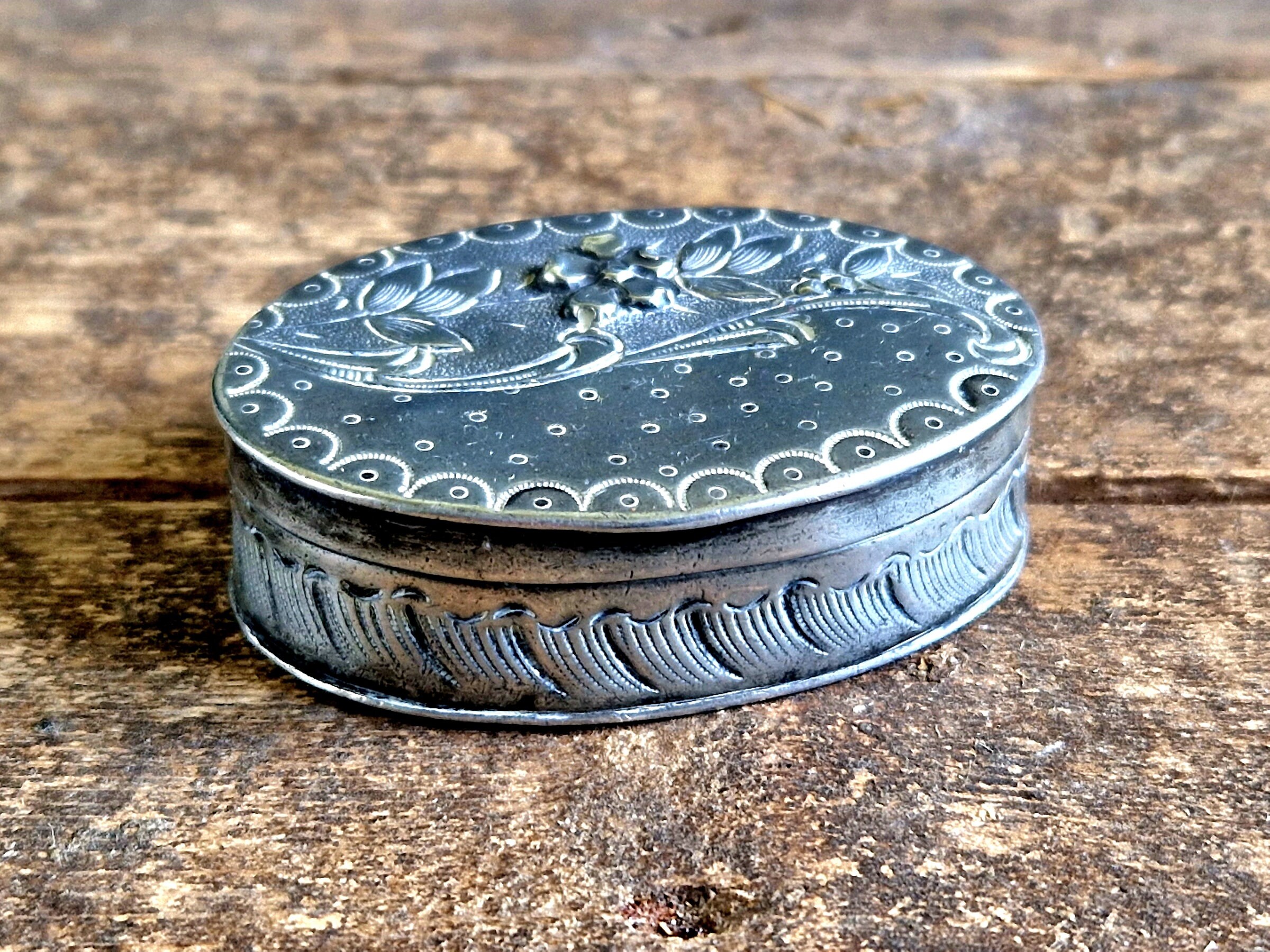 Antique pill box - Etsy 日本